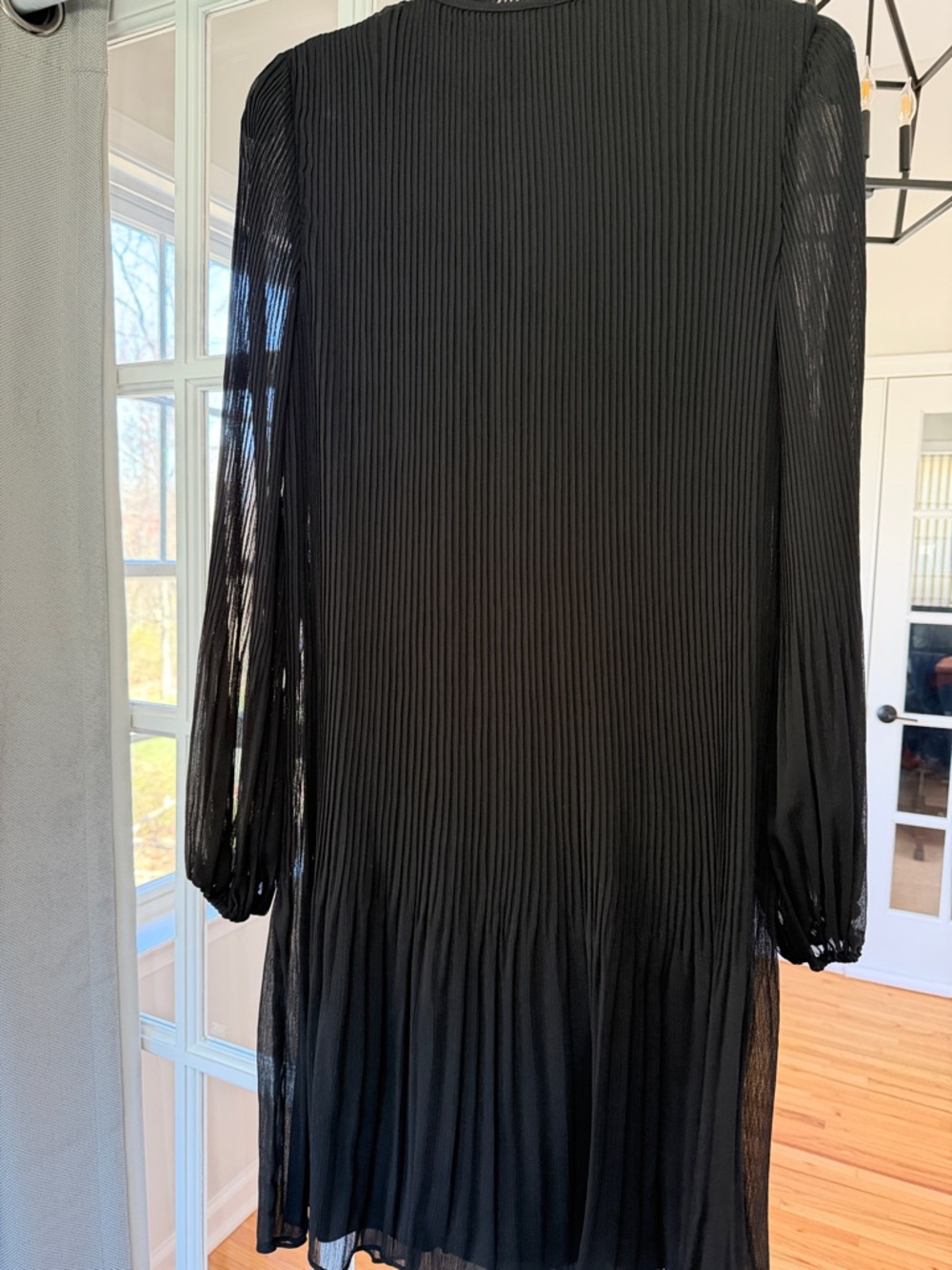 DKNY Black Pleated Long-Sleeve V-Neck Dress with Tie - Picture 4 of 5